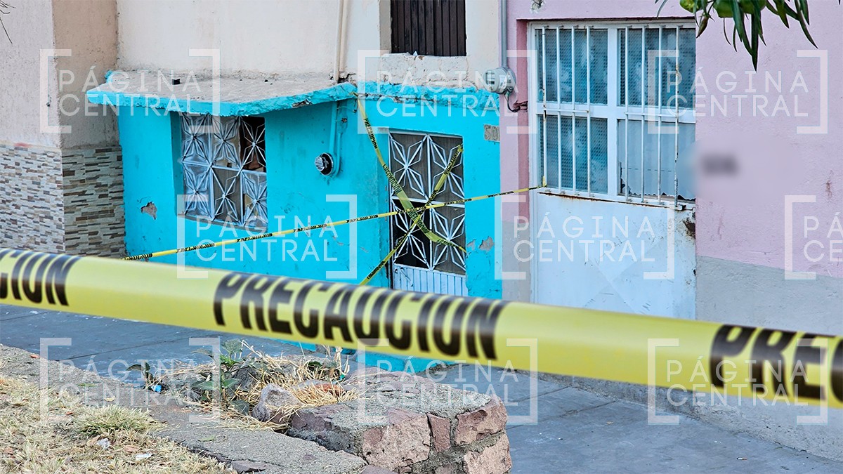 Vecinos reportan olor putrefacto de una casa y hallan un cuerpo en descomposición