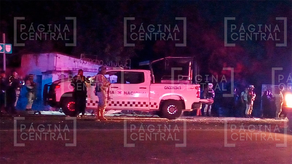 Camioneta de la Guardia Nacional choca con un camión y cuatro elementos resultan heridos