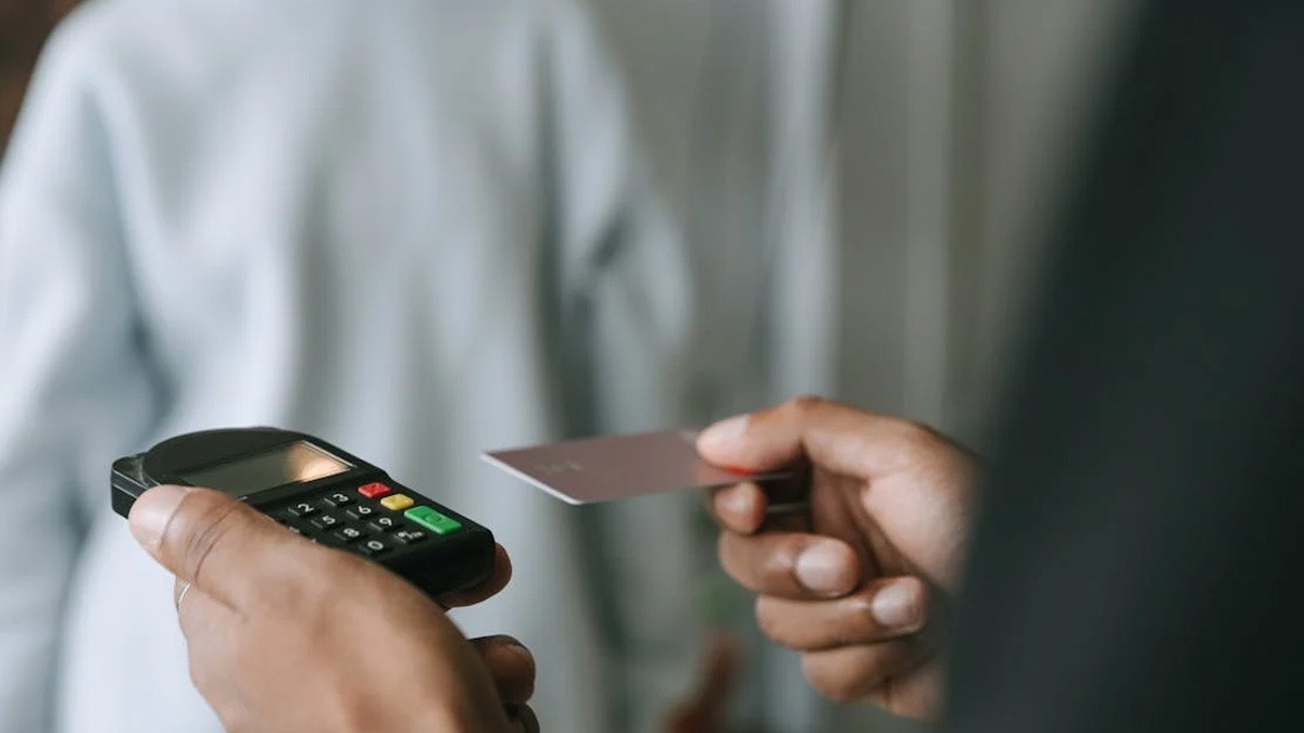 Ladrón moderno: arrestan a asaltante que llevaba terminal para exigir pagos con tarjeta