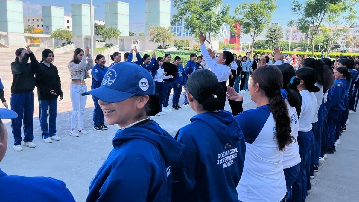 Da Instituto Municipal de las Mujeres herramientas para empoderar a jóvenes