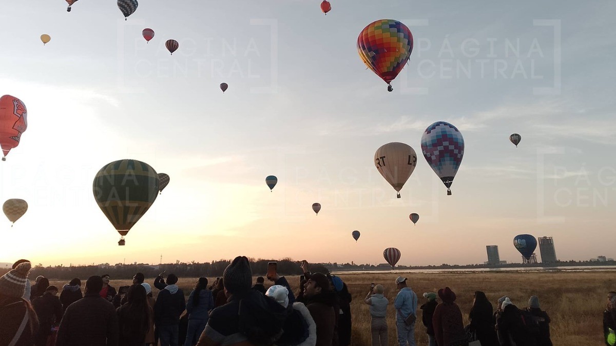 Madrugan para disfrutar del segundo día del espectáculo en las alturas