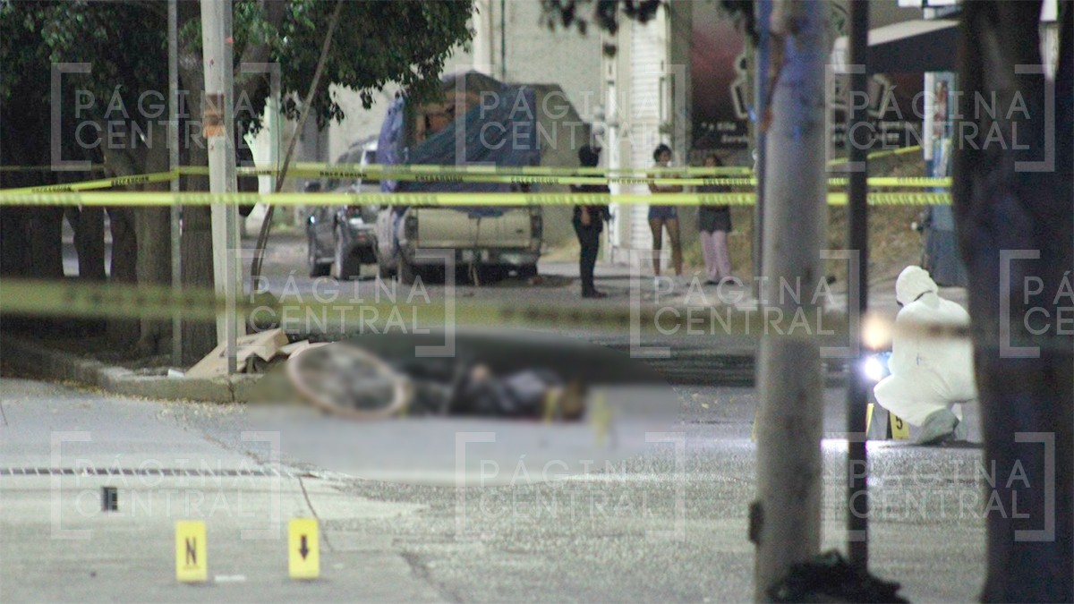 Juan iba en su bicicleta y fue perseguido por motosicarios, le dispararon hasta matarlo