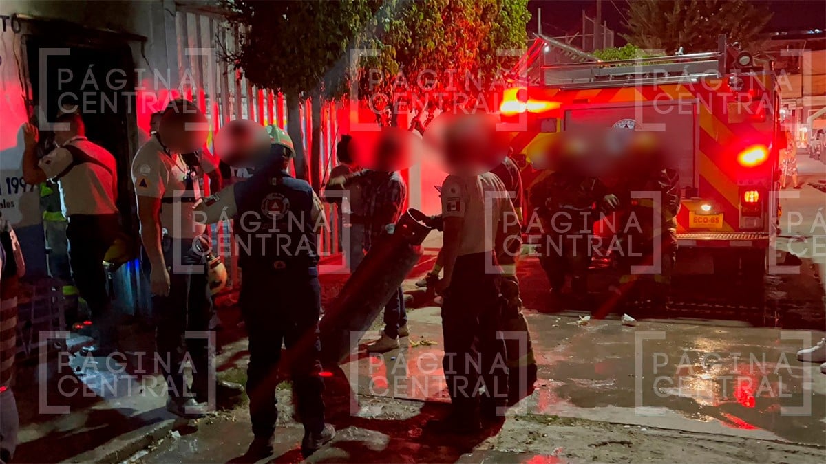 Se incendia centro AA en el barrio de San Miguel, una persona resultó lesionada