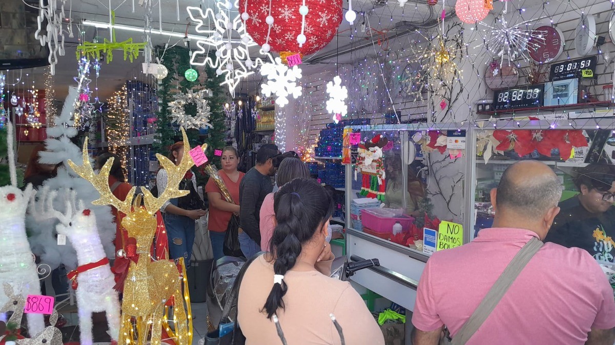 Ventas de artículos navideños se 'disparan' un 80% en la zona centro
