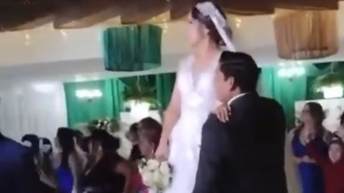 ¡Pánico en boda! Encapuchados irrumpen en ceremonia para asesinar a un invitado