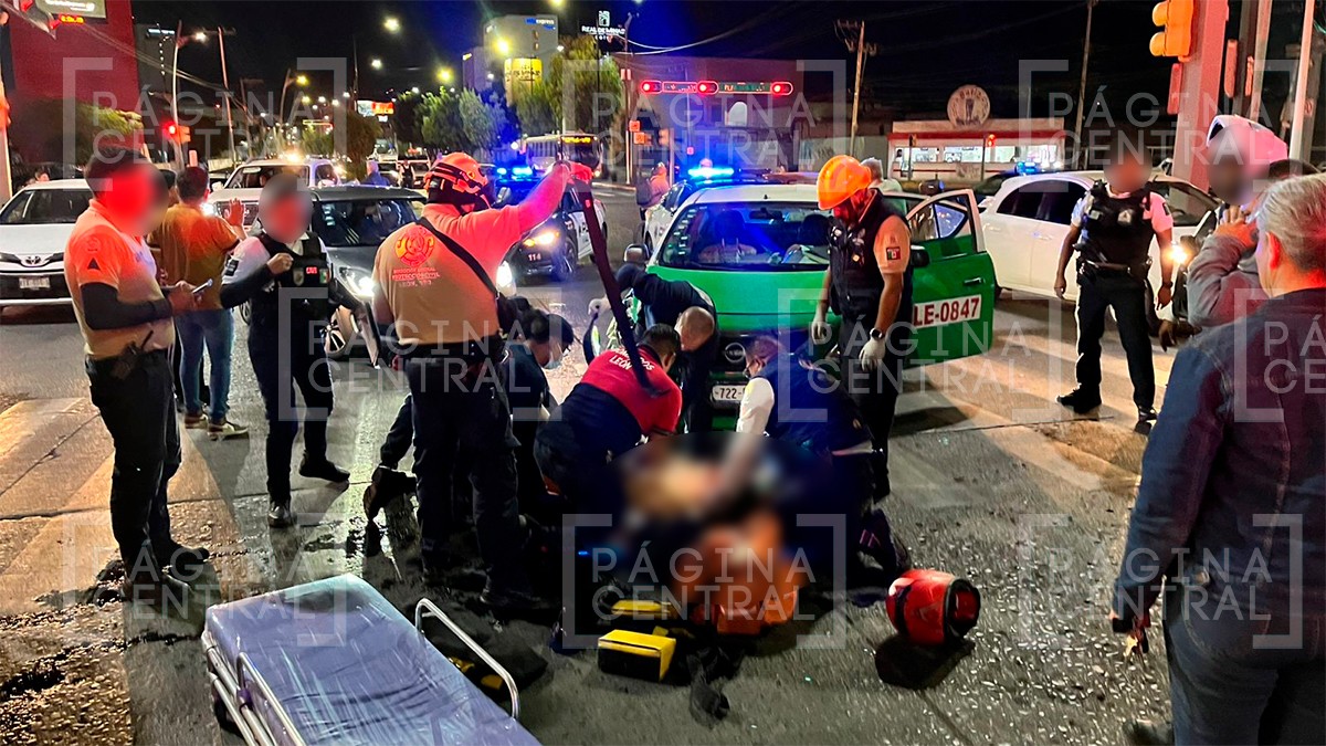 Motociclista resulta gravemente herido tras ser atropellado por un taxi