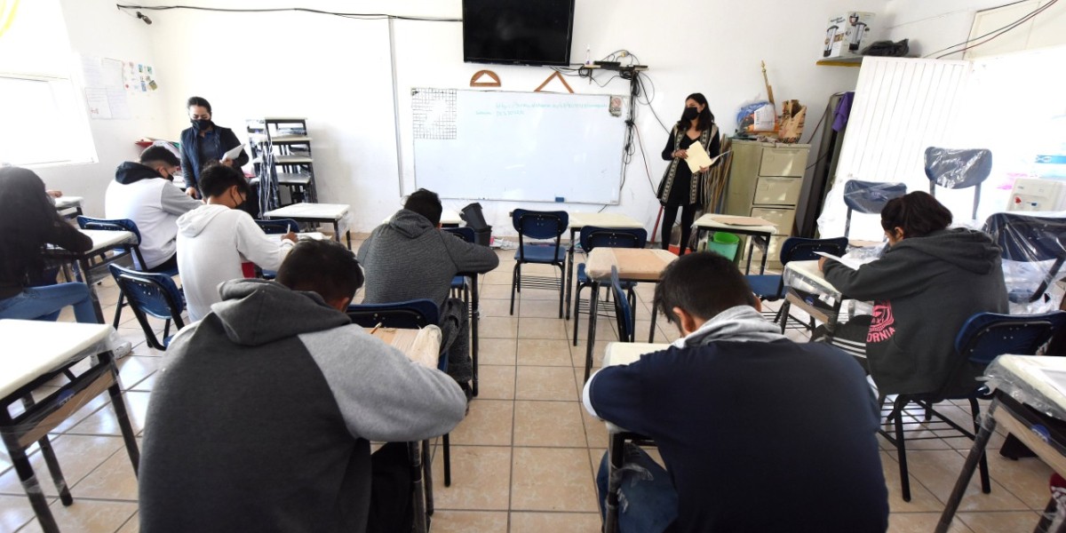 Estas son las cinco carreras con los peores salarios en México, según el IMCO