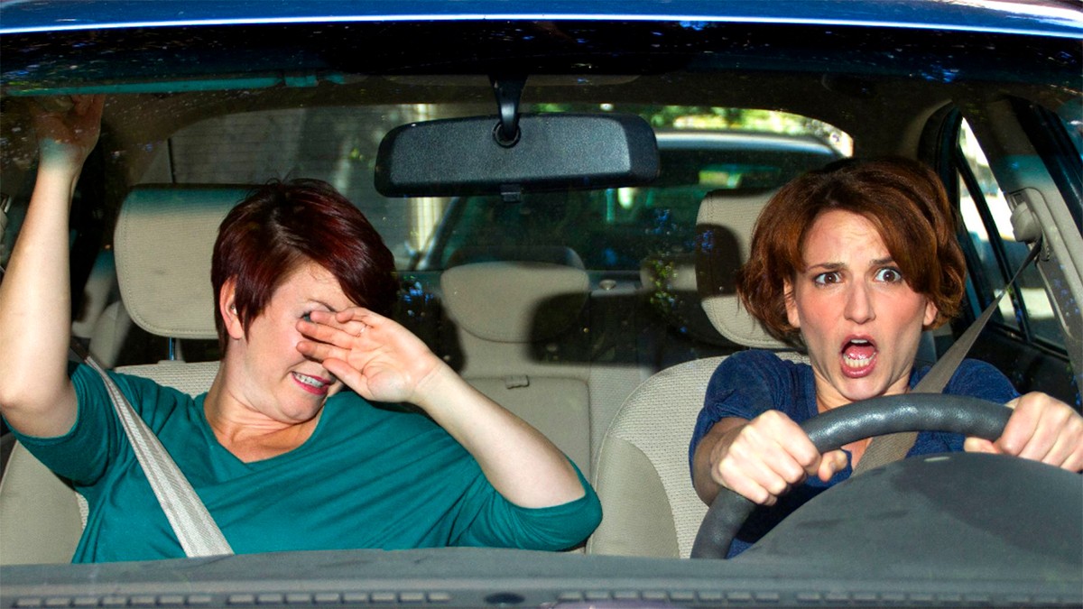 ¿Tu coche se queda sin frenos? Esto es lo que debes hacer para mantener el control