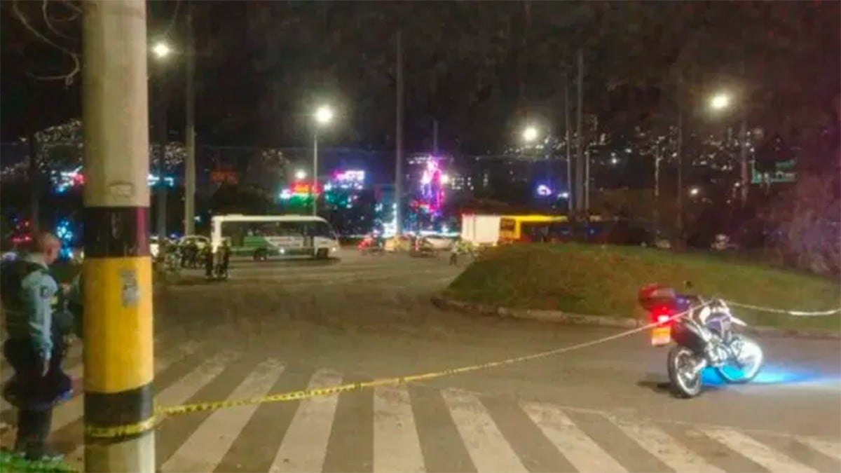 Hombre asesina a su pareja frente a pasajeros en un camión de transporte público