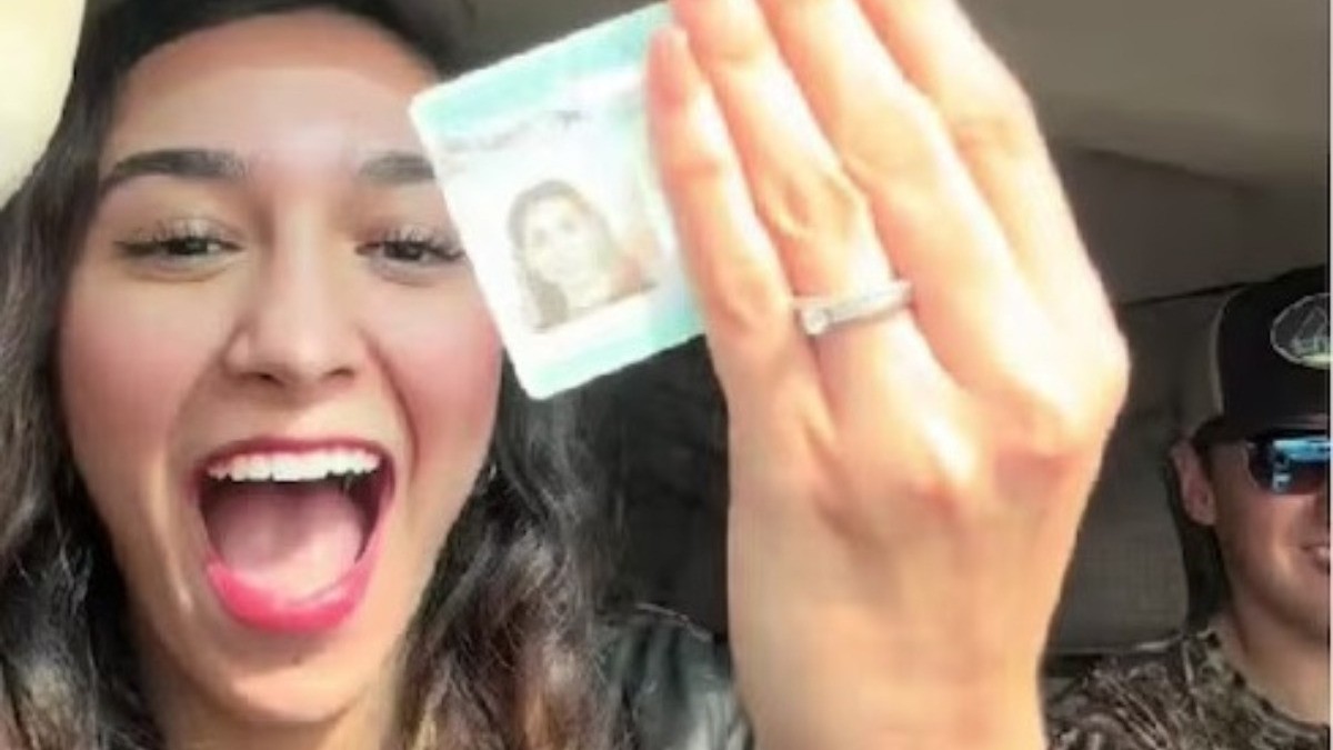 VIDEO Mexicana explica cómo obtuvo su Green Card en solo cuatro meses y se vuelve viral