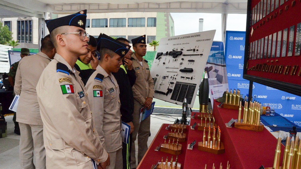 ¿Te gusta la ingeniería? Aquí estudian y esto ganan los ingenieros militares de Defensa