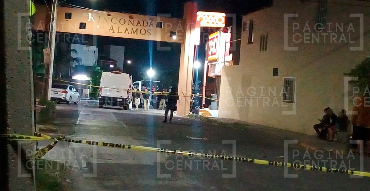 Matan a padre e hijo dentro de un Oxxo, presumen fue un intento de robo