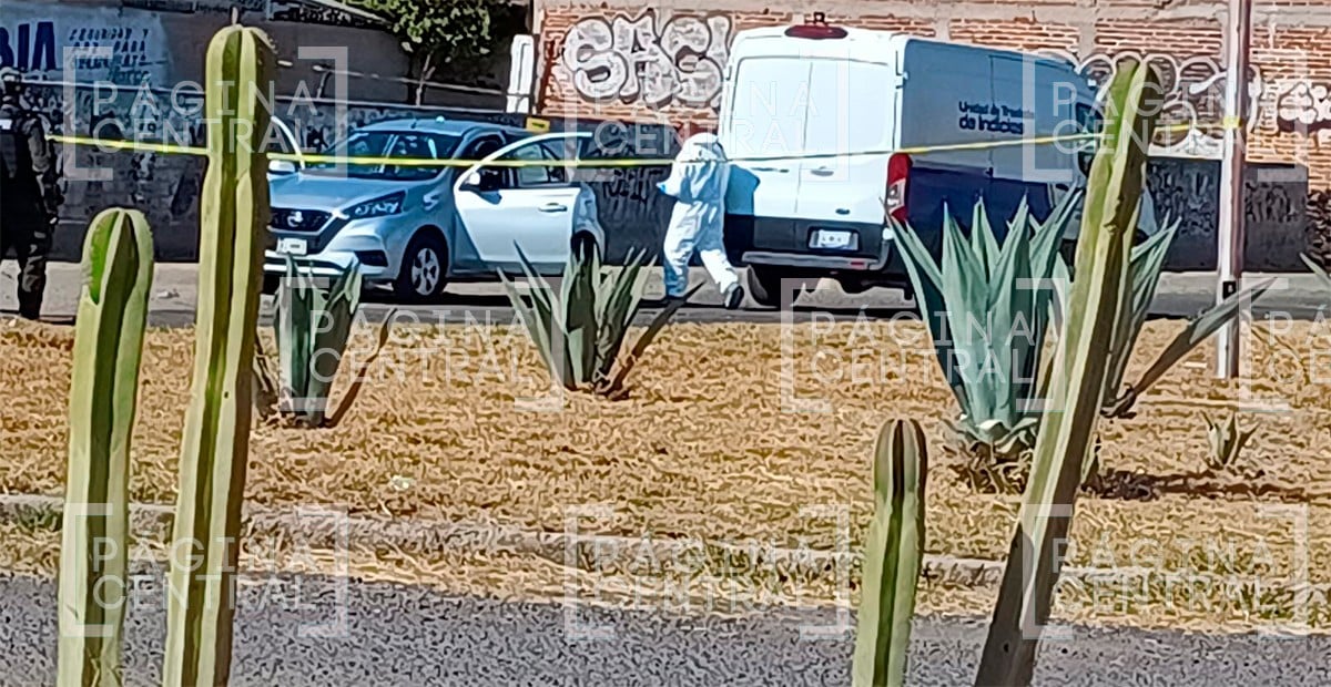 Pareja es atacada a balazos mientras circulaba por este bulevar; uno murió en el lugar