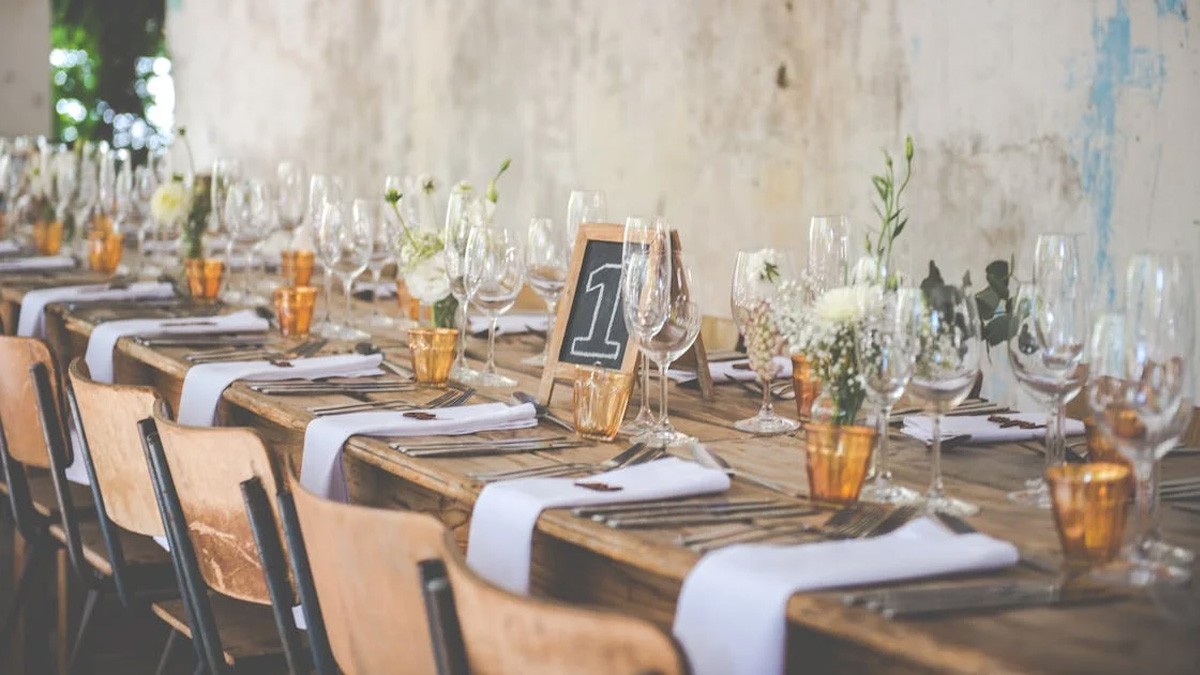 ¿Te obligaron a asistir a la cena navideña de tu empresa? Esto dice la ley al respecto