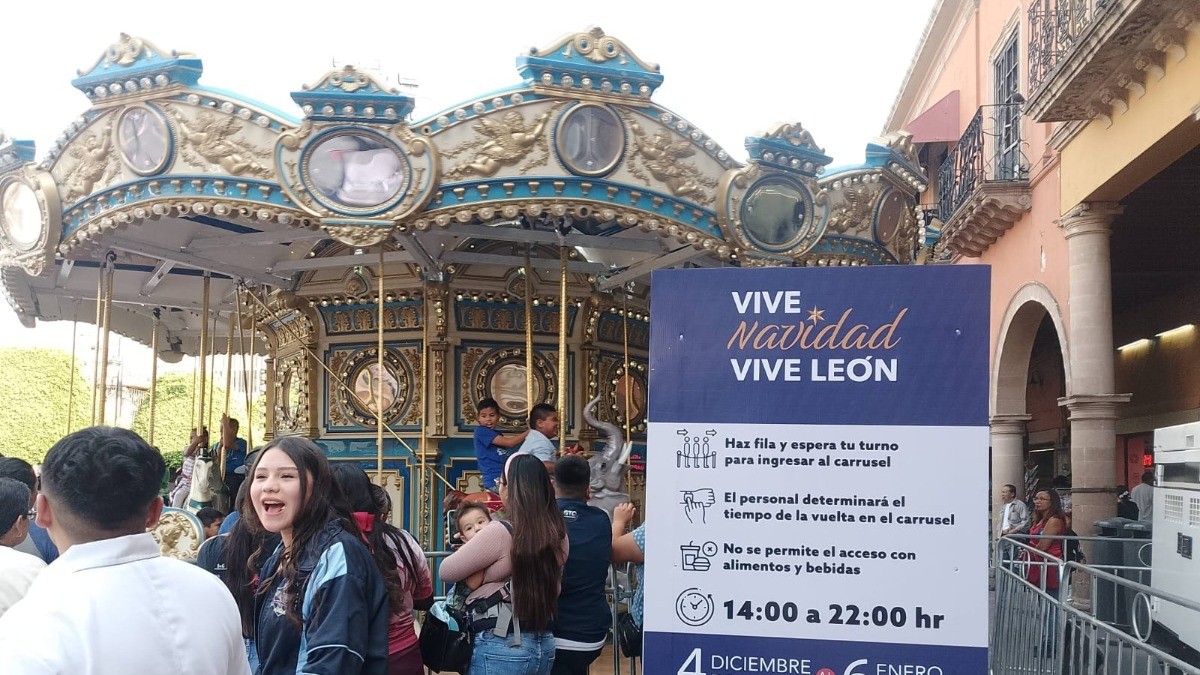 ¡Vive la magia de la Navidad! Súbete al carrusel, es gratis en Zona Centro