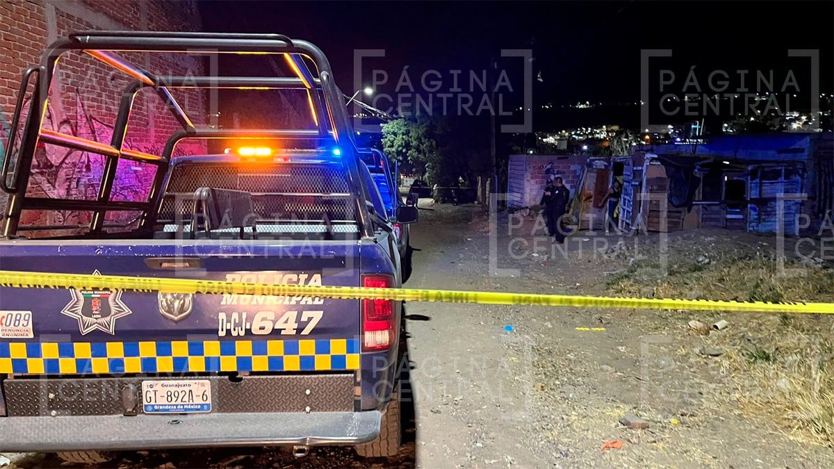 Individuos ingresan a una casa y asesinan a un hombre frente a su pareja