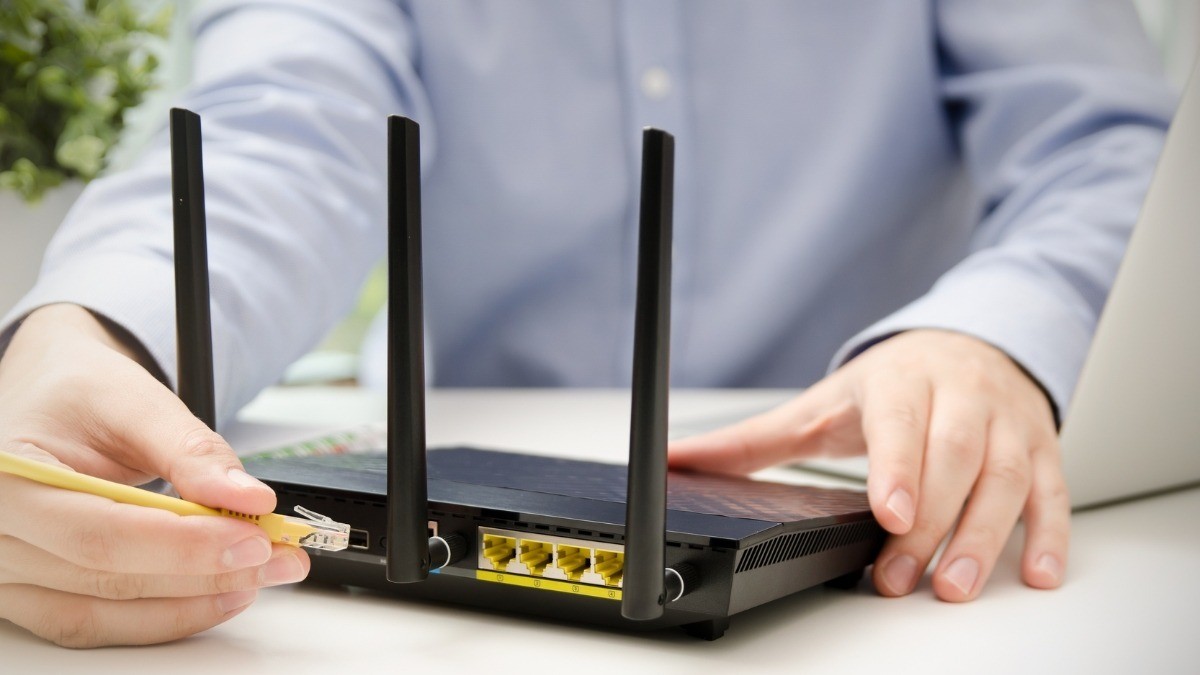 ¿Sabías que tu router tiene un puerto USB? Esto es lo que puedes hacer con él