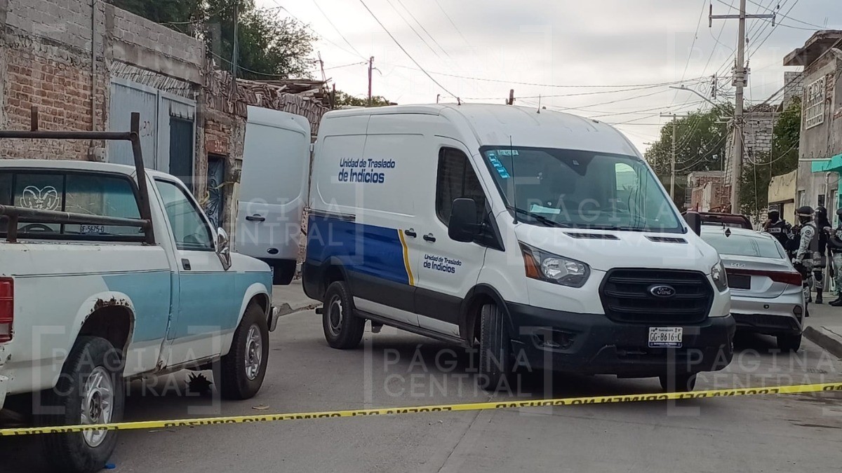 Comando irrumpe en casa durante la madrugada, dispara contra una familia y mata a tres