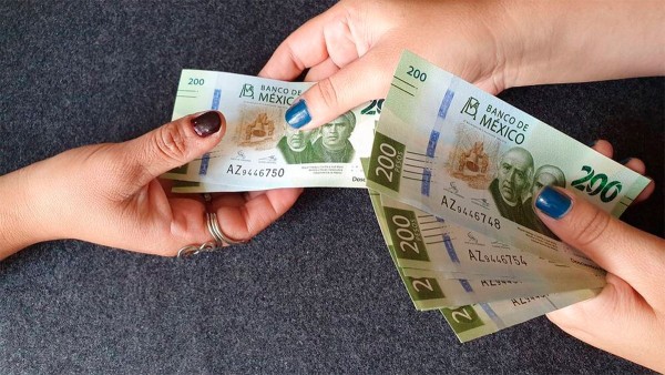¿Prestar dinero a un familiar podría llevarte a una multa del SAT? Te decimos la razón