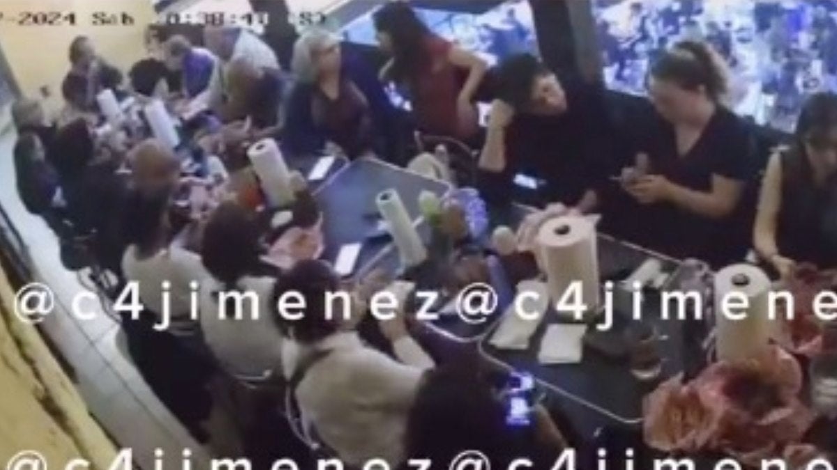 VIDEO Familia de 20 integrantes come hasta llenar en un restaurante, pero se van sin pagar