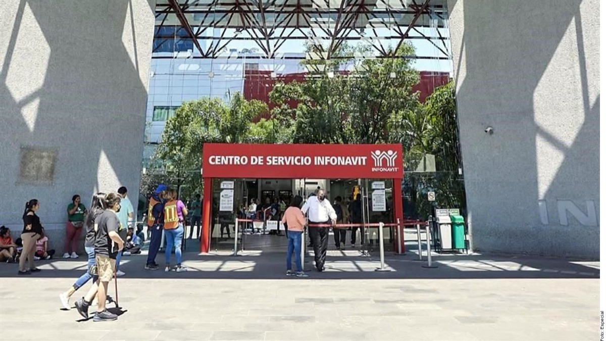 Dan albazo en Infonavit