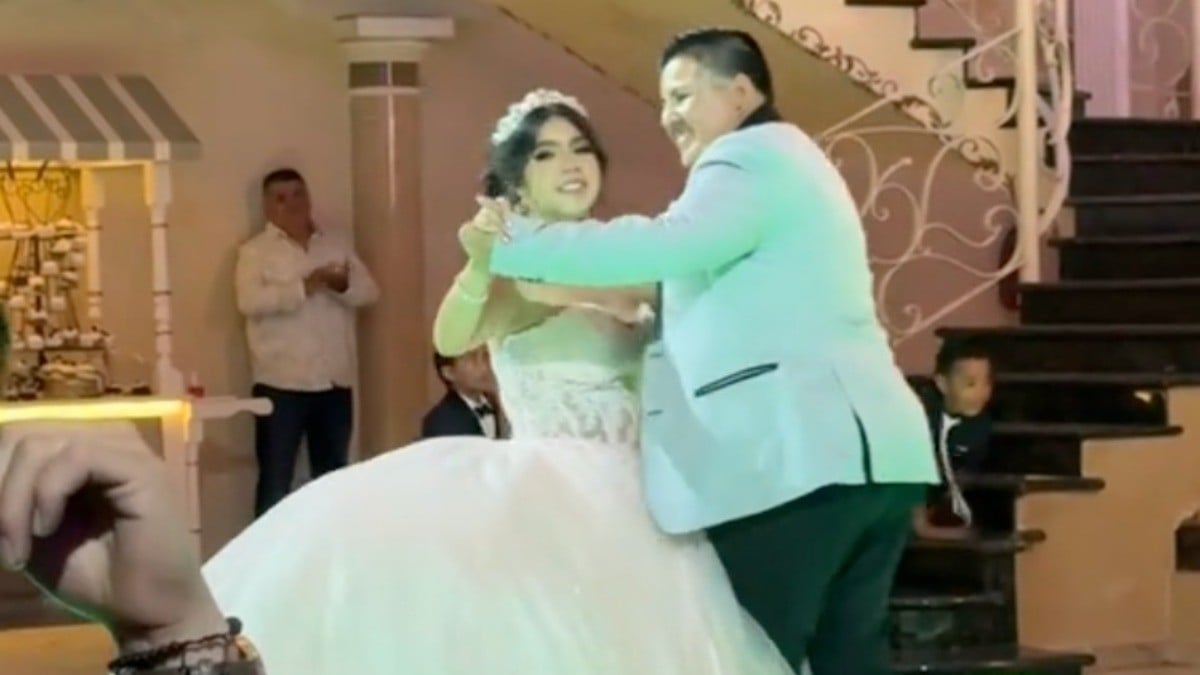 VIDEO “Mamá se equivocó con mi papá, pero con mi madrastra se rifó“, ¡Enamoran con vals!