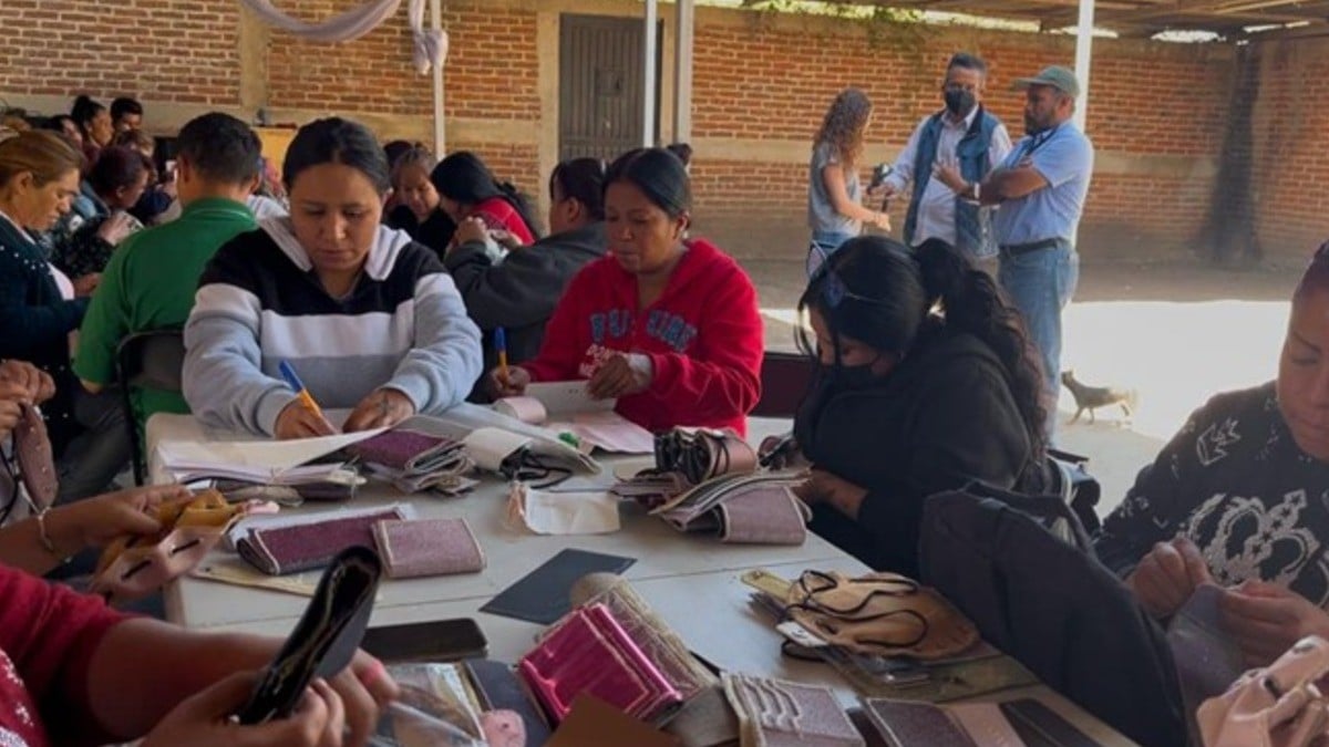 Imuvi beneficiará a 11 mil personas con 'Ayúdate Ayudando'; inscríbete y gana 4 mil pesos