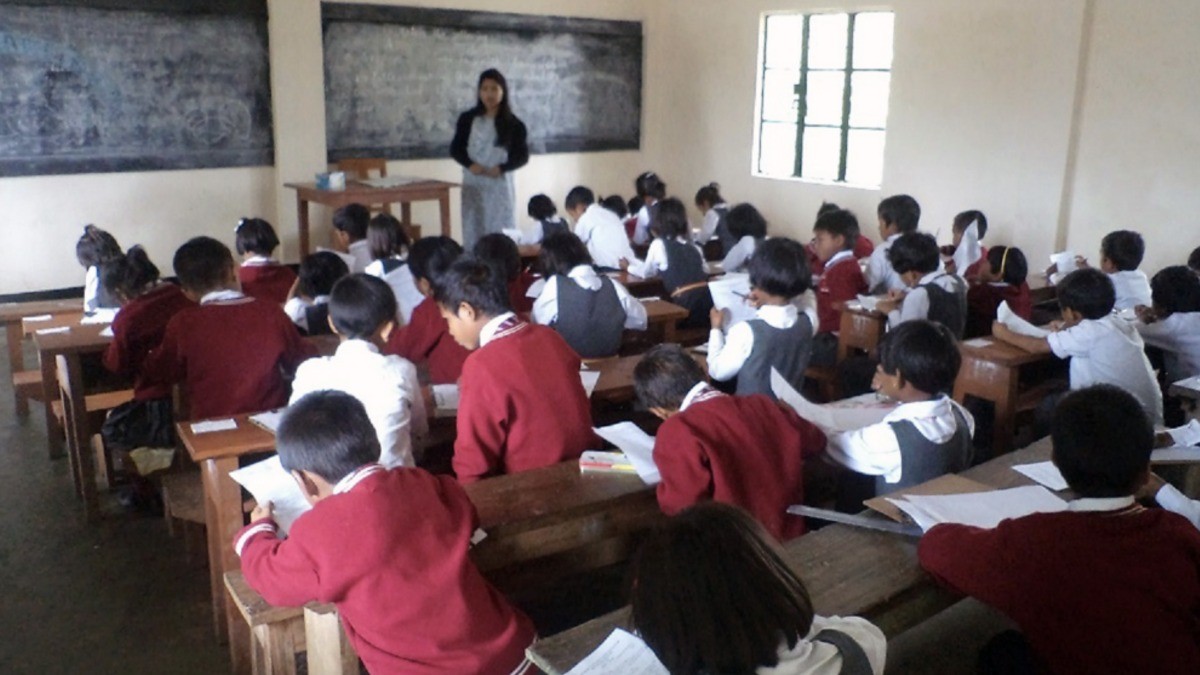 Acusan a esta escuela de 'encarcelar' a estudiantes por no pagar cuotas