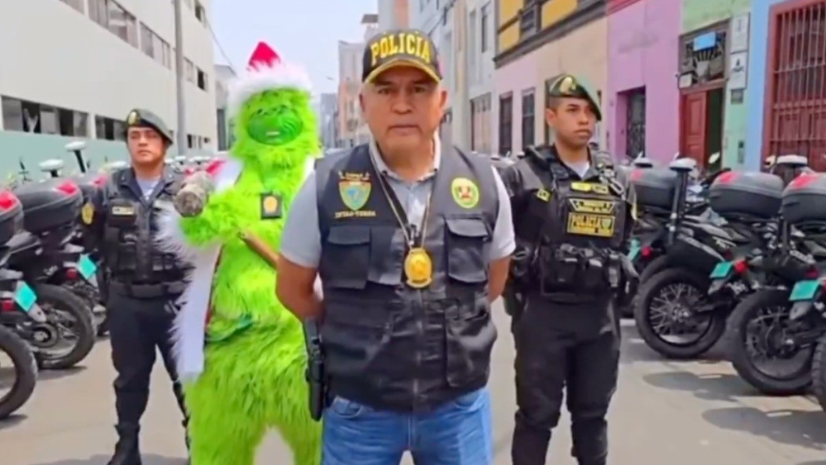VIDEO ¡Salvó la Navidad! ‘El Grinch’ se puso rudo y capturó a banda de narcotraficantes