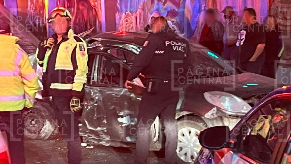 ¡Tragedia! Mamá conducía ebria por Mariano Escobedo, choca con poste y muere su hija