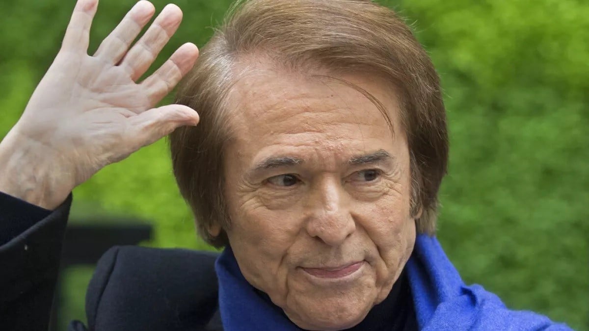 Detectan tumor cerebral a Raphael, cancela conciertos en México