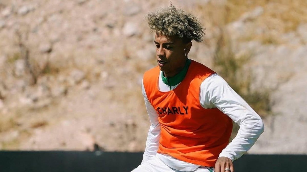 ¿Peligra el debut? Jhonder Cádiz se desgarra en pretemporada