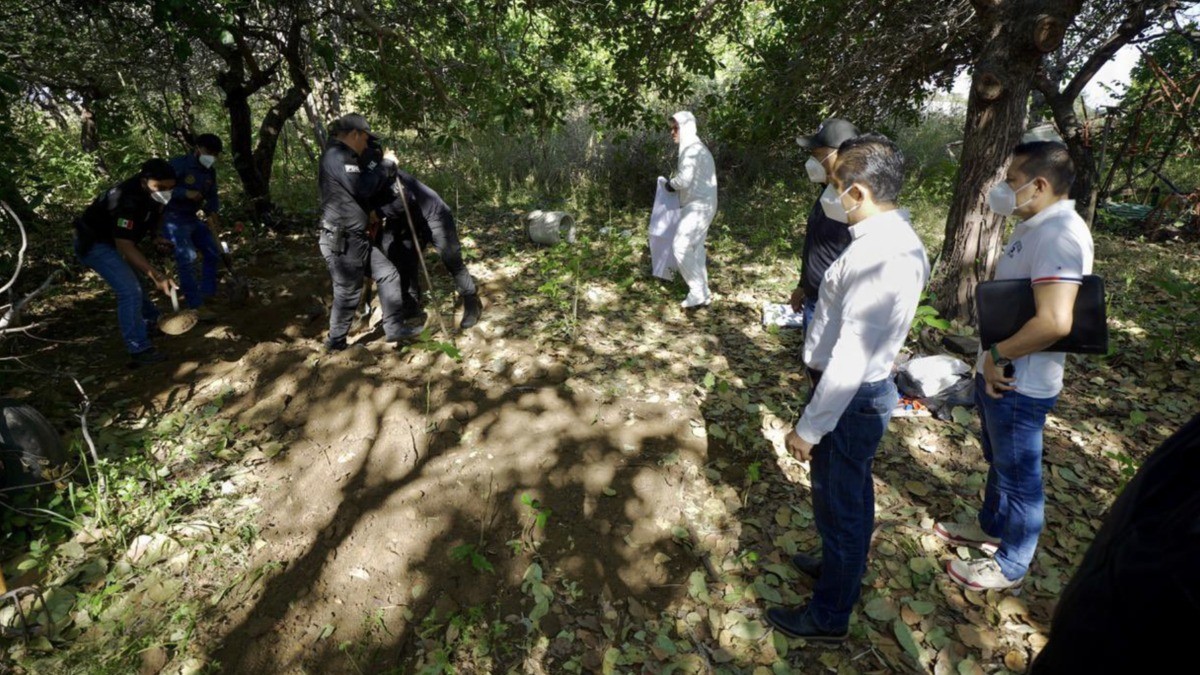 Encontraron 15 cuerpos en 11 fosas clandestinas en este sitio