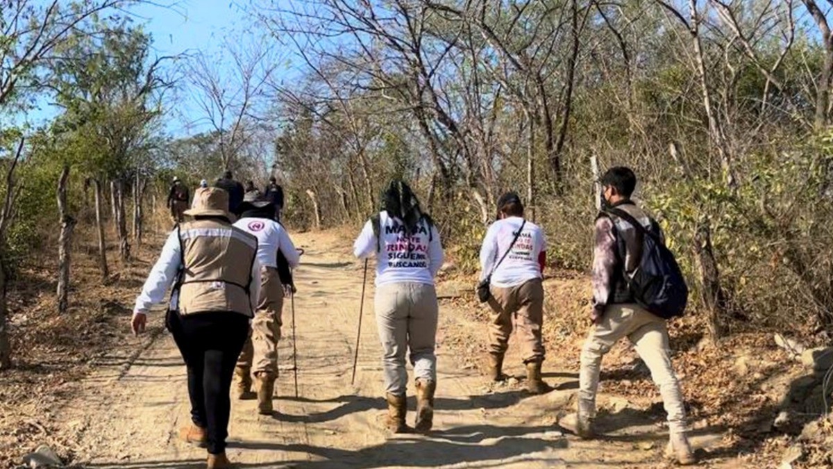 'Pedíamos permiso a cártel para buscar' 