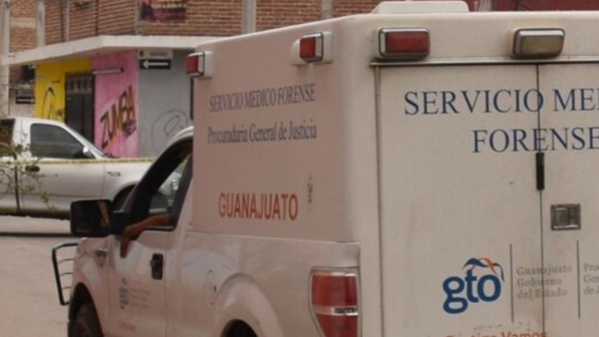 ¡En Las Trojes! Hallan cuerpo de joven sin camisa y en plena calle cerca del IMSS