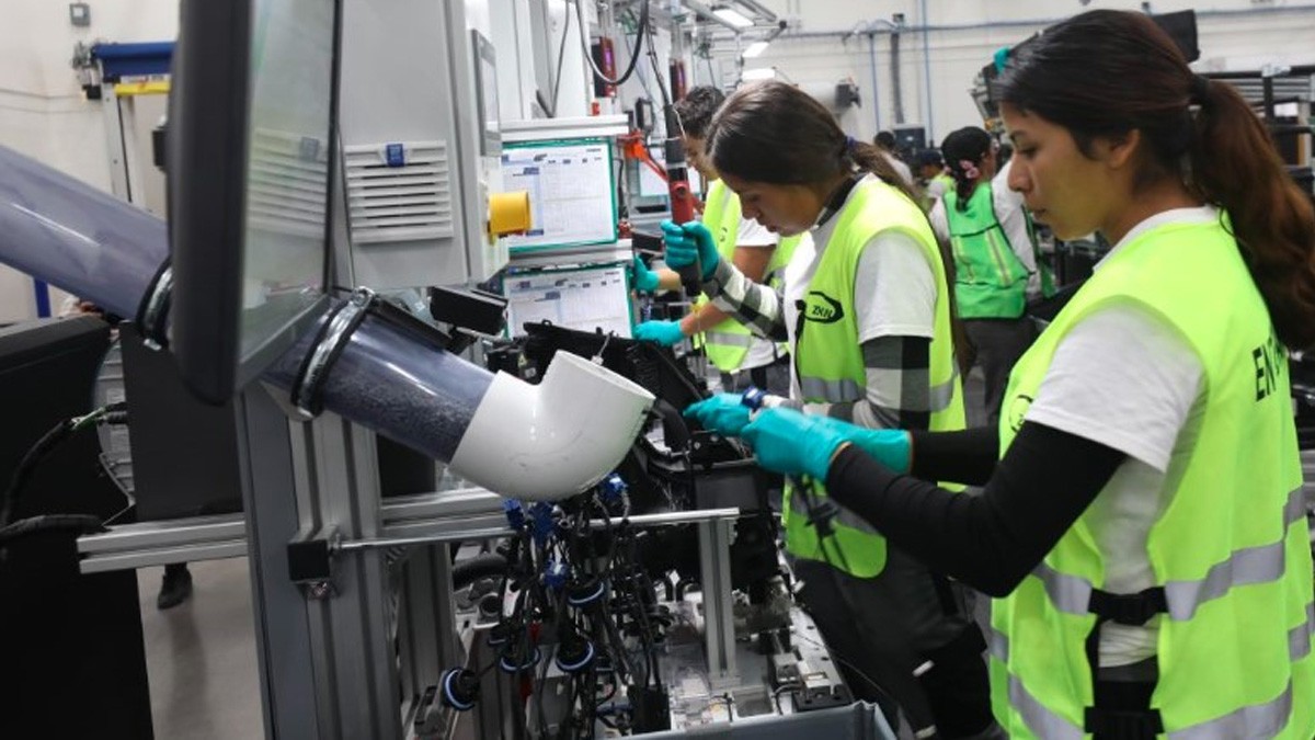 ¡Atención trabajadores! Si ganas $10,171 o menos este apoyo federal es para ti