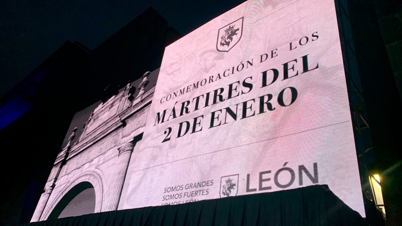 Autoridades rinden tributo a los Mártires en la Plaza Benedicto XVI