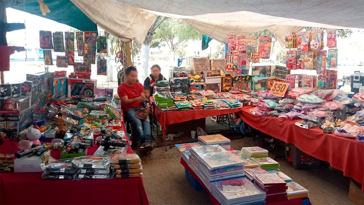 Aumenta actividad en tianguis de León al 90% por la temporada de Reyes Magos