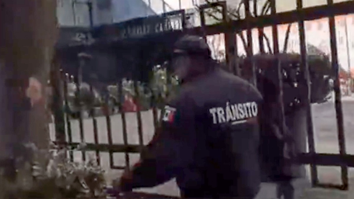 VIDEO ¡Querían su Navidad! Tránsitos piden a foráneo 8 mil pesos para dejarlo circular