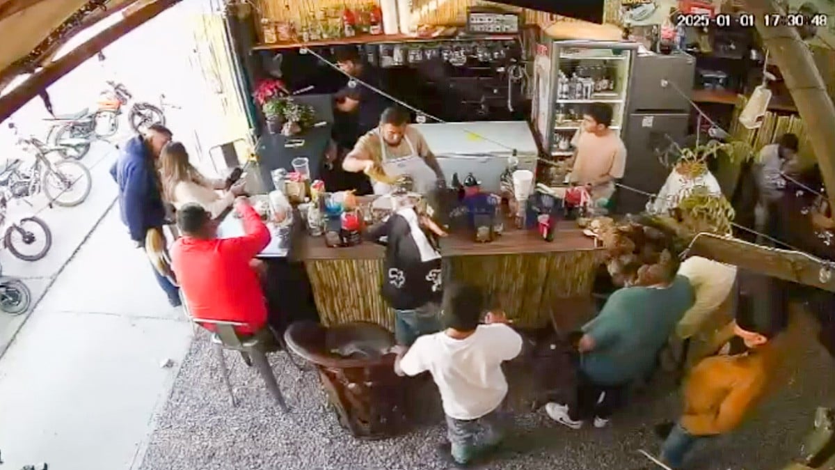 Otro video de ataque en marisquería de San Pancho; salvan a niña y familias entran en shock