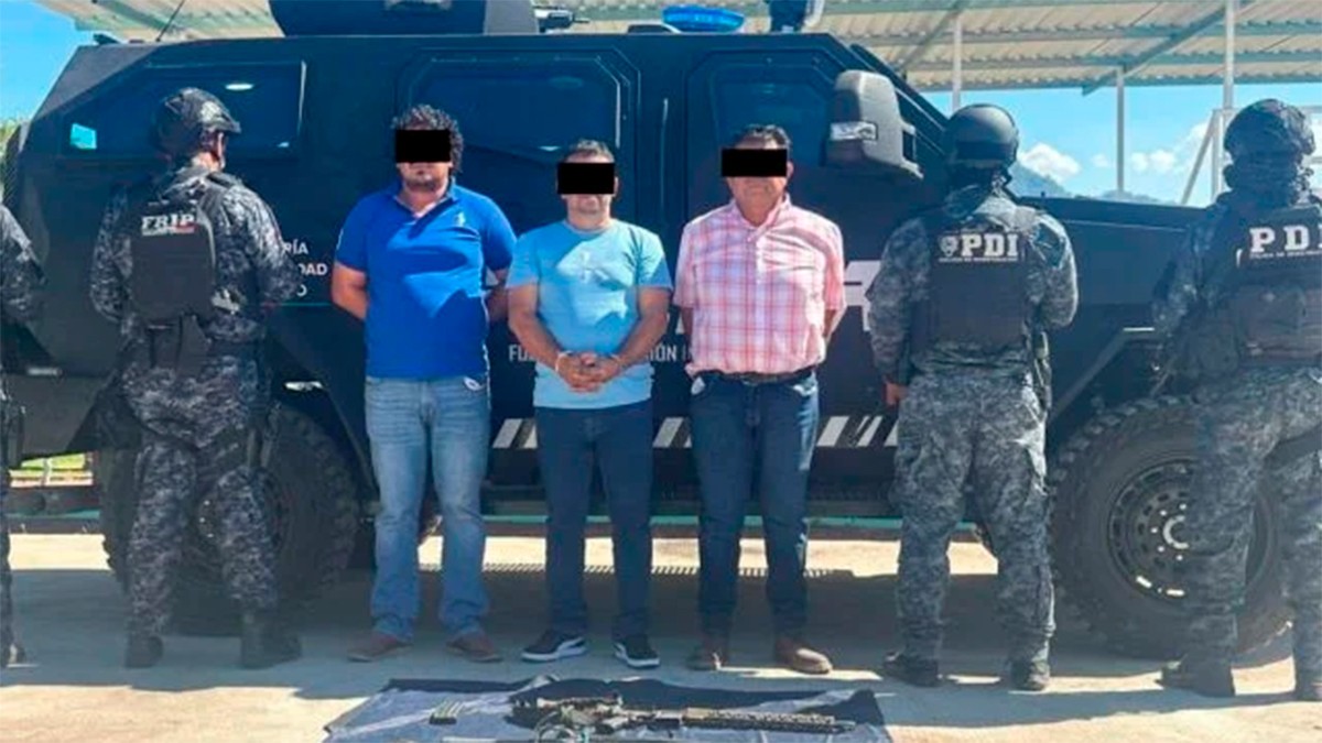 VIDEO Detienen a alcalde de este municipio por presuntos actos de corrupción