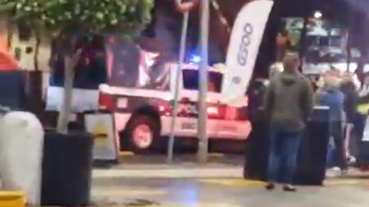 Matan a hombre y mujer en ataque en una gasolinera; familiares arriban entre sollozos