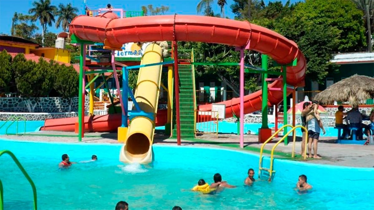 Al menos 40 personas se intoxicaron por exceso de cloro en un balneario