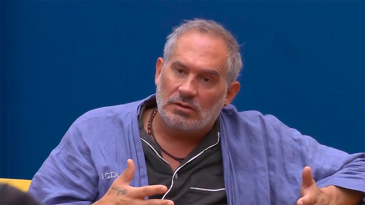 VIDEO Arath de la Torre denuncia una estafa por WhatsApp que le costó miles de pesos