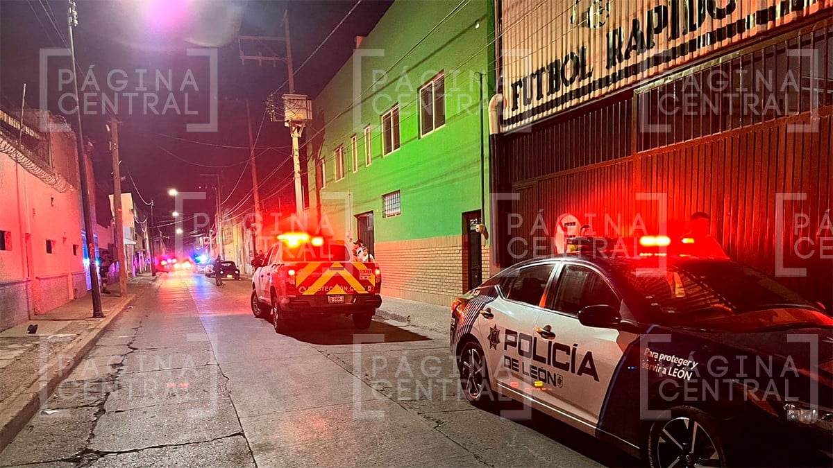 Acude a ver una riña en unas canchas de futbol y recibe un balazo en la colonia Obregón