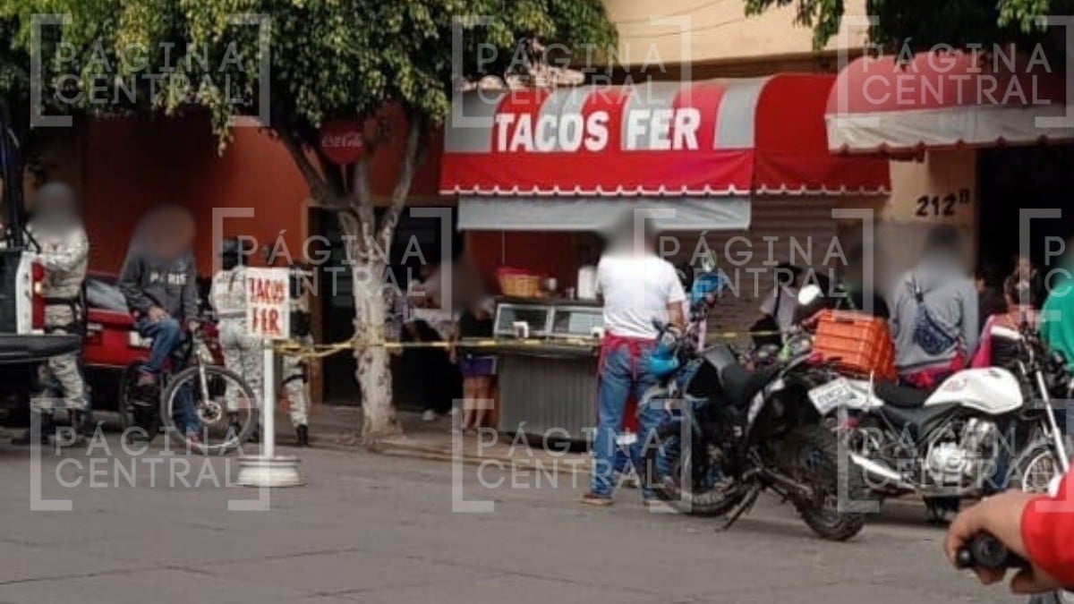 Taquero atendía a sus clientes cuando hombres llegaron y lo mataron a balazos