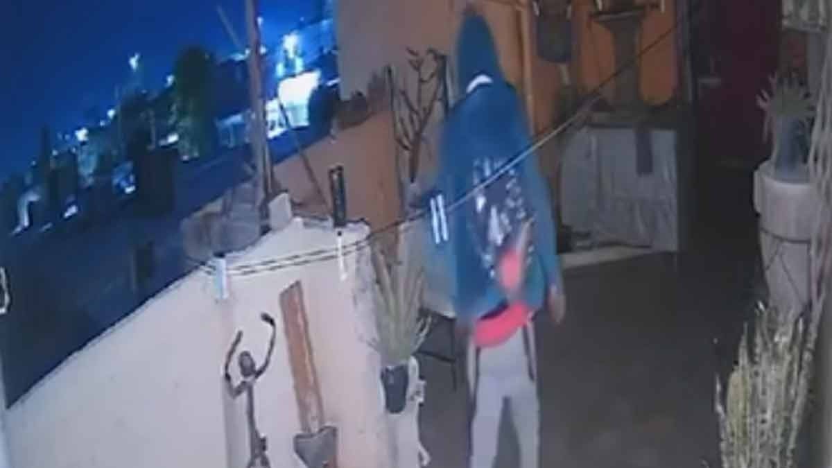 ¿A qué entró? Intruso ingresa a casa, asusta a sus habitantes, pero sale sin robar nada