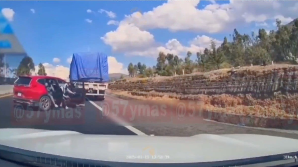 “¡Se van a bajar!“ Familia capta intento de asalto, los persiguieron en sentido contrario