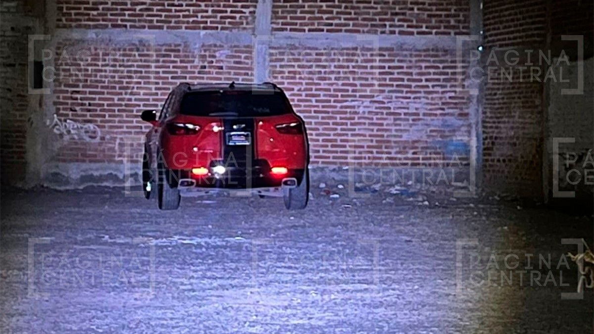 Motosicarios atacan a tripulantes de una camioneta de lujo en Juan Alonso de Torres