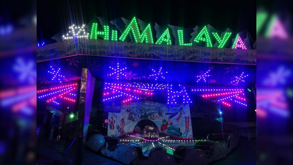 Joven disfrutaba juegos en Feria de León, se soltó su cinto de seguridad y salió volando